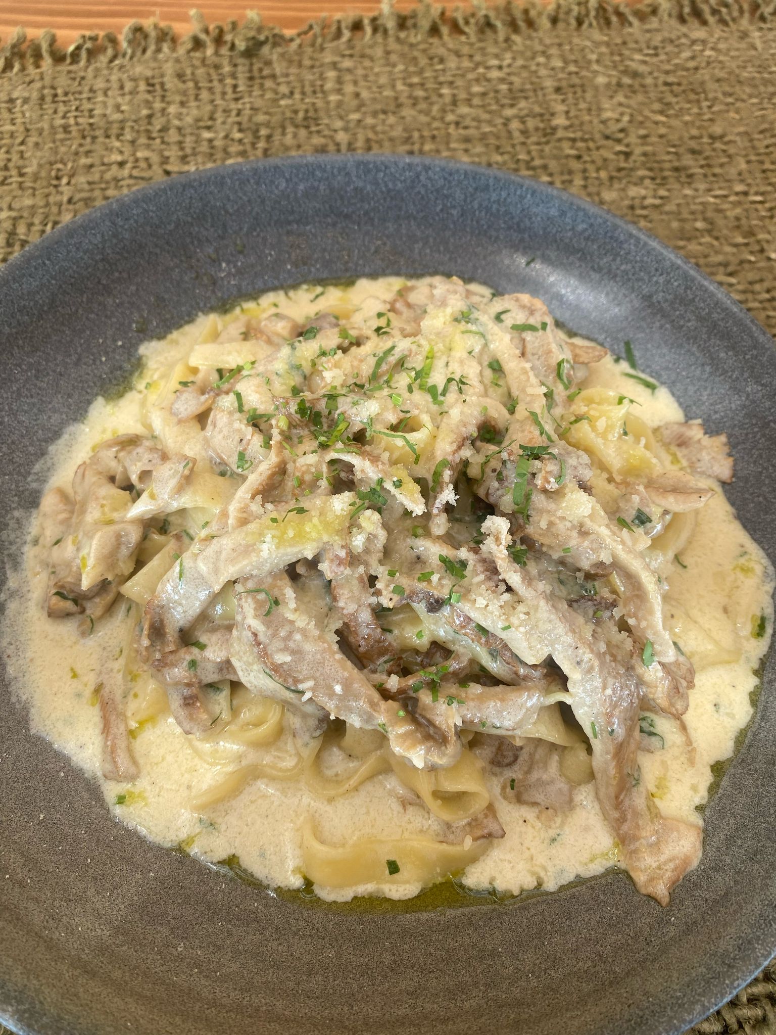 YABANİ MANTARLI FETTUCHINI